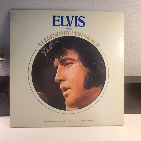 ElVIS  A Legendary Performer  Volume 2 include Illustrated memory Log